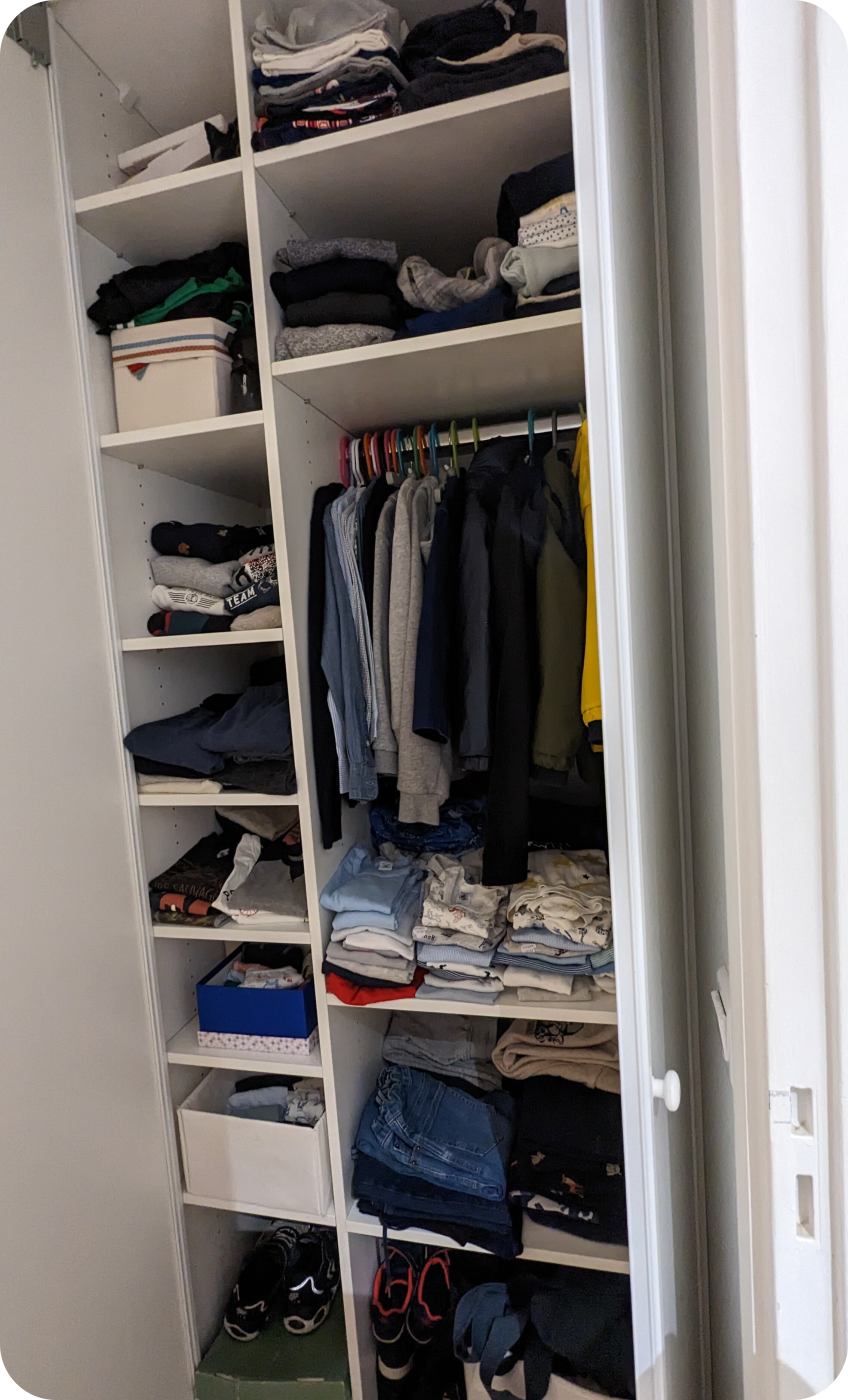 Home organiser en Bretagne - Maison Hamour - dressing enfant